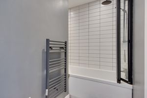 Bedroom One En-Suite- click for photo gallery